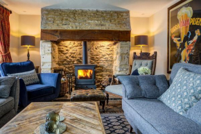 Chic Georgian town house in Cotswold town centre
